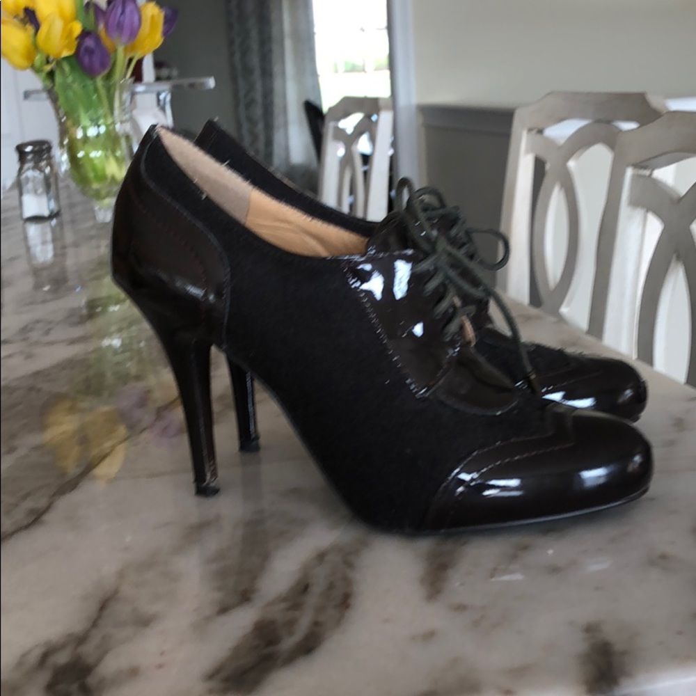 Shoes - Heels - Picture 2 of 4